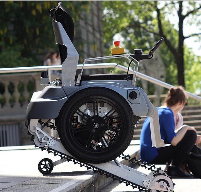 大学生发明智能轮椅，独自一人就能应对上下楼问题，残疾人的福音